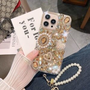 เคสโทรศัพท์มือถือ ประดับพลอยเทียม รูปหัวใจ ราชินี สีทอง พร้อมสายคล้องมือ หรูหรา สําหรับ Apple Iphone 15 Pro max 14 13 12 11